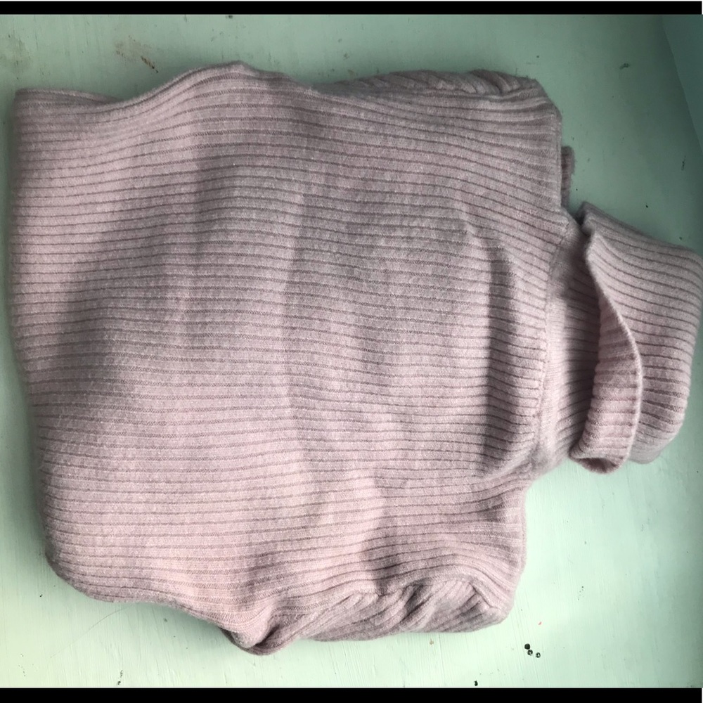 LOT- 2 comfy pink turtleneck sweaters